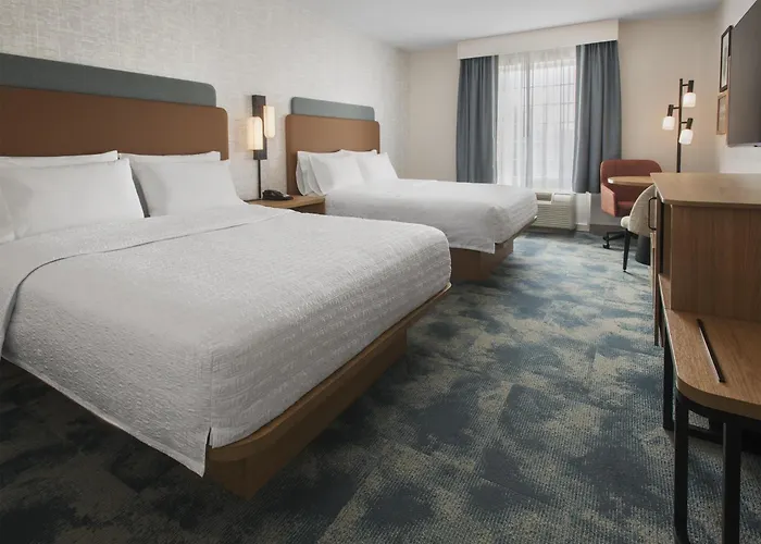 Hampton Inn & Suites Greenfield