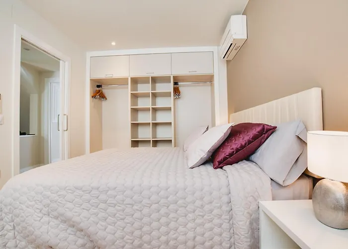 Hotel Pirineos Figueres By Pierre & Vacances