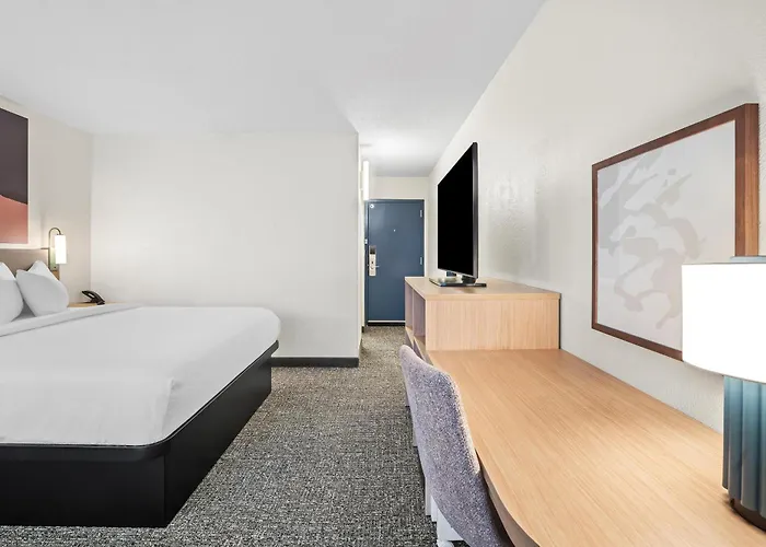Spark By Hilton Bettendorf Quad Cities