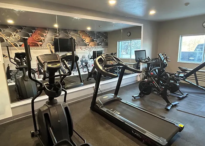 Best Western Plus Paper Valley Hotel