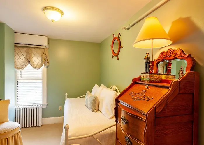 Ivy Lodge Newport
