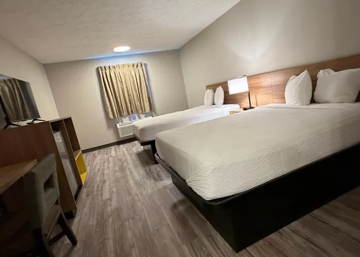 Days Inn By Wyndham Amherst Oh - Near Cleveland Cedar Point & Lake Erie