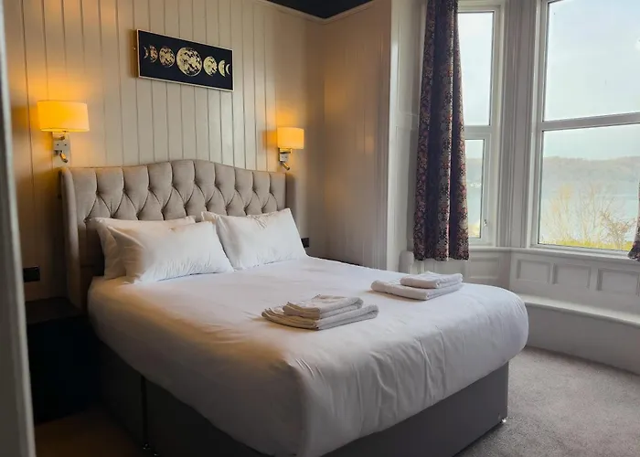 Nomi Rooms & Restaurant