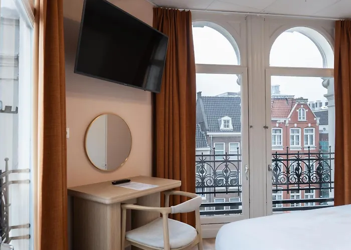 CS Hotel