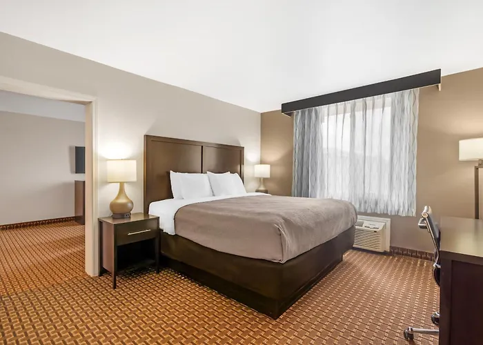 Quality Inn & Suites Chattanooga-East Ridge