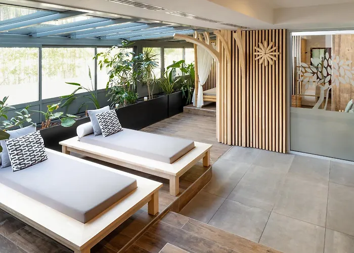 BW Plus Central Park Hotel & Spa La Rochelle 