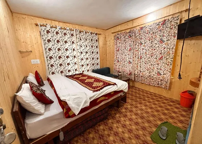 Hotel Bright Palace
