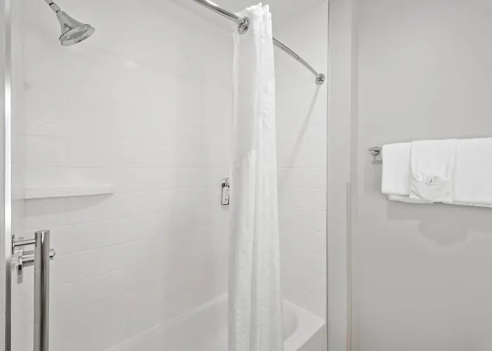 Holiday Inn Express & Suites White Hall By Ihg