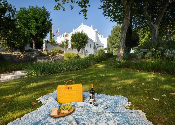 Convento Do Espinheiro, Historic Hotel & Spa