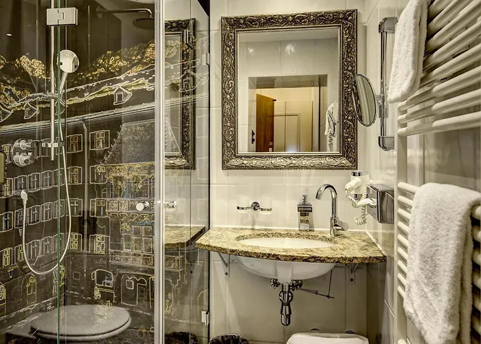 Hotel Goldener Adler, BW Signature Collection Innsbruck