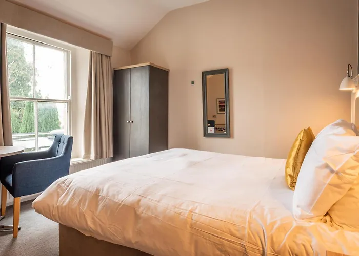 George Hotel