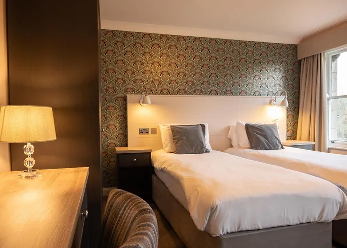 George Hotel