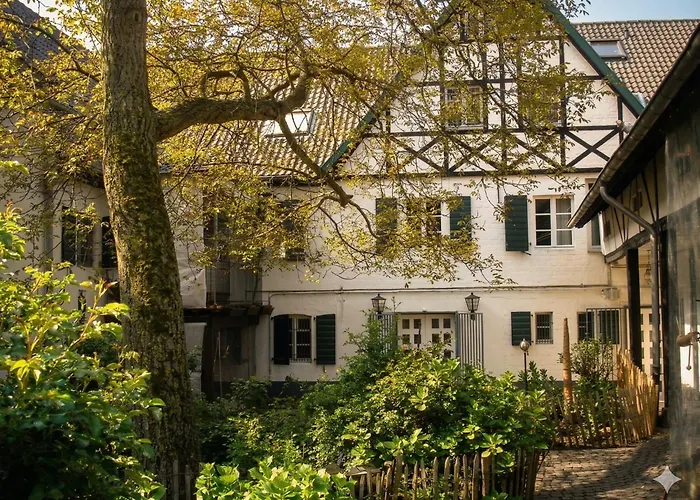 Rhein River Guesthouse - direkt am Rhein Leverkusen