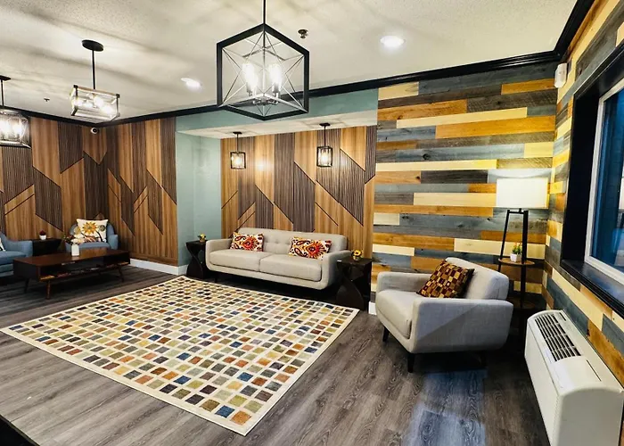 Blaine Town Inn & Suites