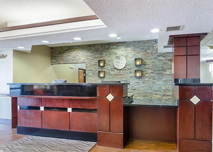 Comfort Inn & Suites Hutchinson