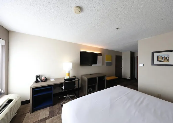 Comfort Inn & Suites Hutchinson