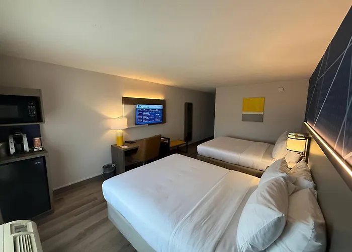 Comfort Inn & Suites Danbury-Bethel