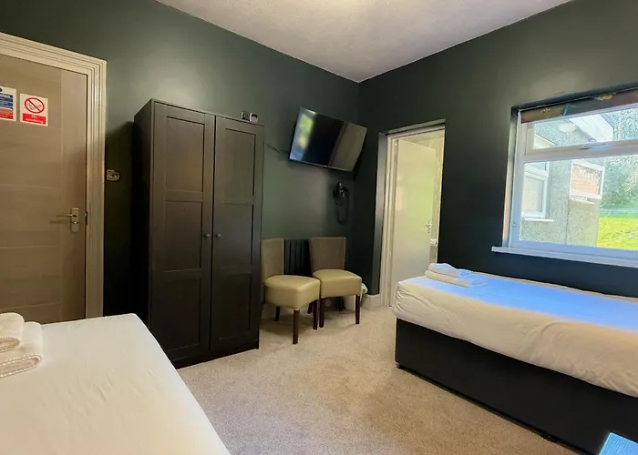 Nomi Rooms & Restaurant