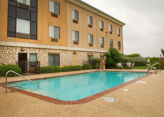 Holiday Inn Express Hotel & Suites Center By Ihg