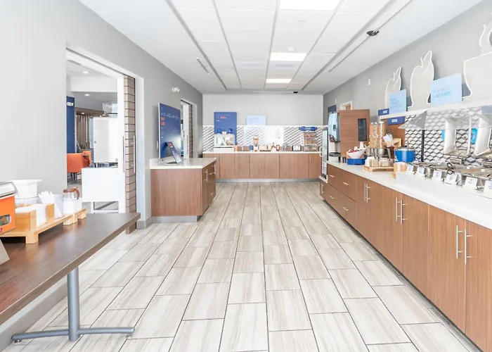 Holiday Inn Express Hotel & Suites Anderson By Ihg
