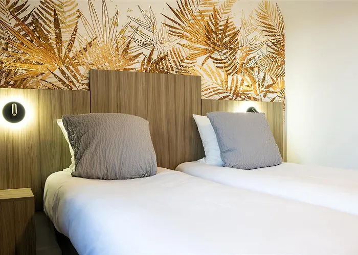 Cit Hotel L Oasis D Avignon