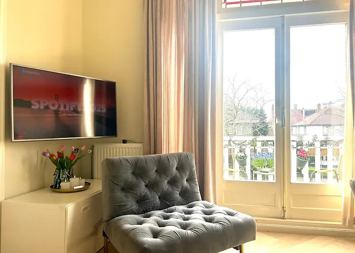 Lovely Spacious Apartment Zandvoort