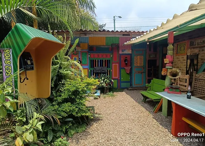 Hotel Y Estadero Los Colores