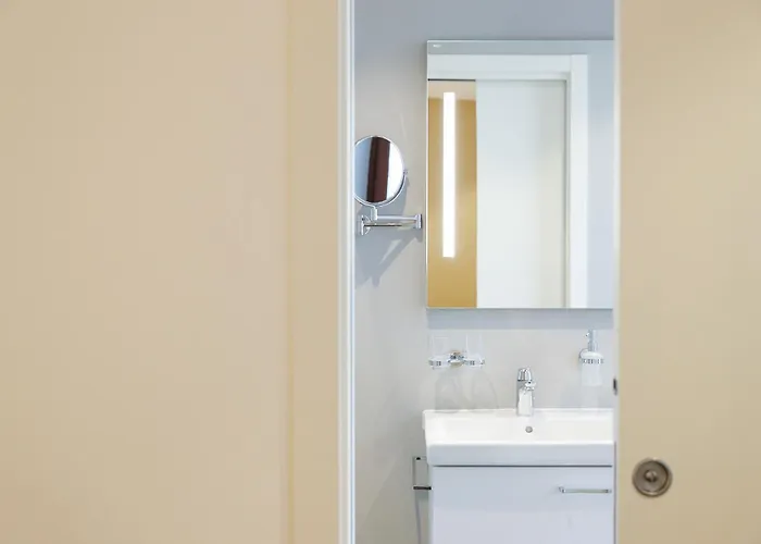 Boutique Hotel Piazza Grande Locarno - Easy Self Check-In