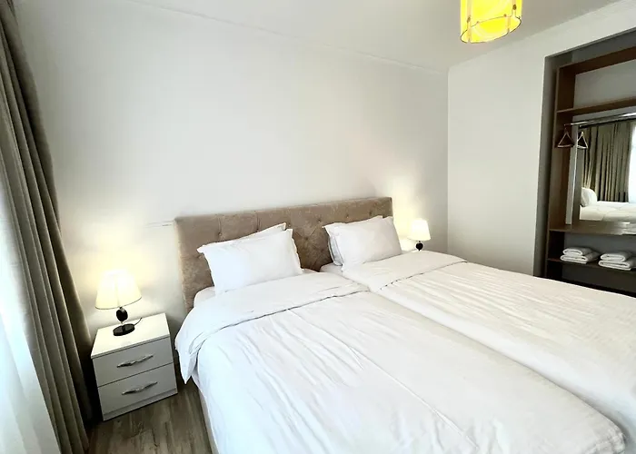 Riviera Boutique Hotel-City Center