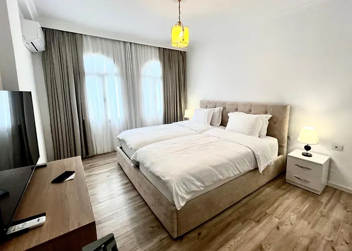 Riviera Boutique Hotel-City Center