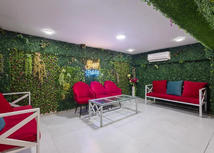 Hotel Pravasa Stay, Dewas Naka