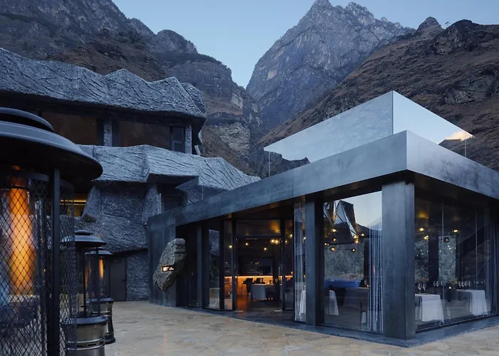 Moye Cliff Luxury Resort
