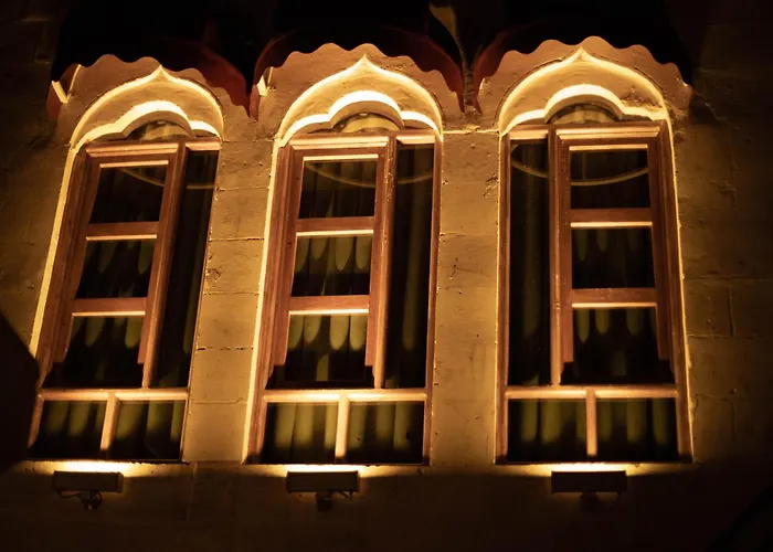 Hotel Estara