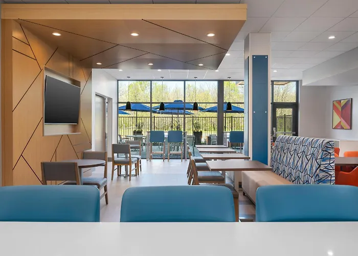 Holiday Inn Express & Suites Dfw Airport Southwest - Euless By Ihg