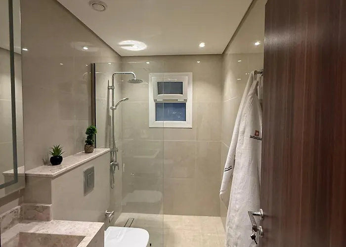 Al Montazah Park Hotel Suites