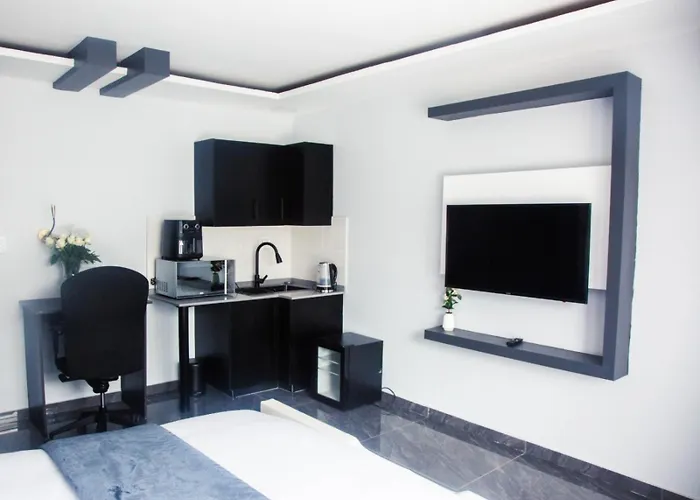 Elegance Boutique Hotel
