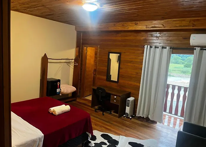 Hotel Rota do Corvo
