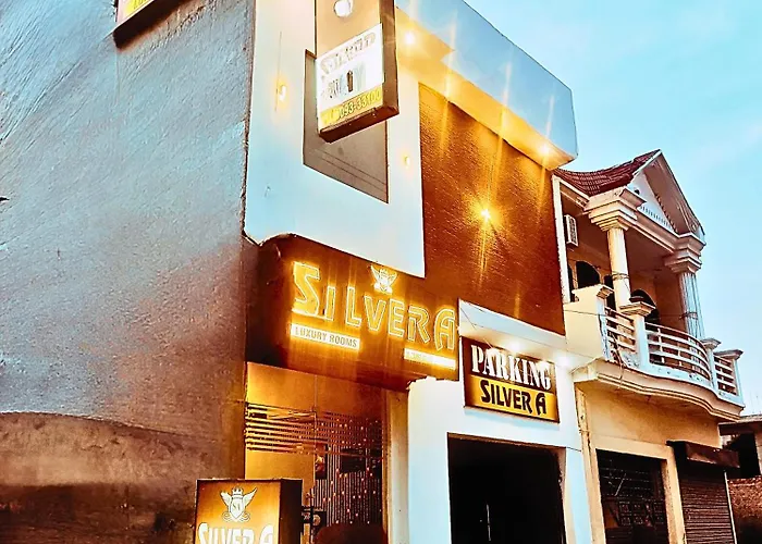 Hotel Silver A - Favorite Of Families, Corporates & Couple