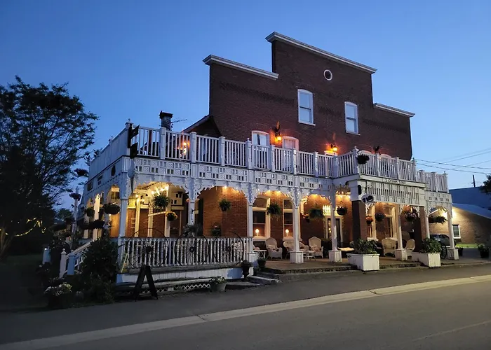 The Tamworth Hotel, Tamworth ,Ontario, Canada