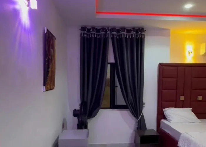Crystaluxuryhotelandsuite
