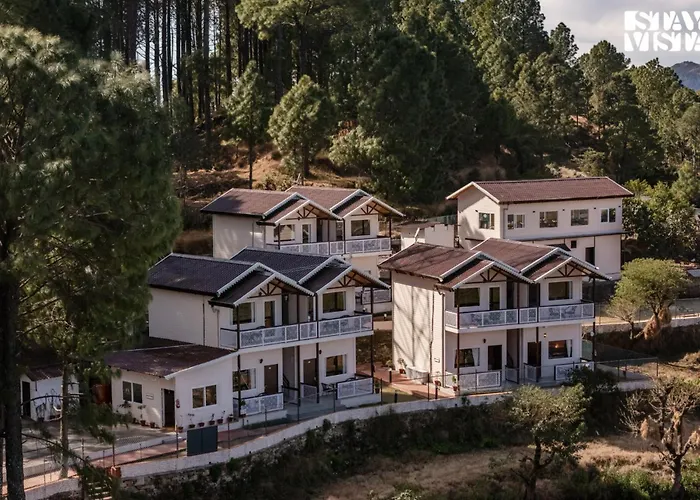 Stayvista'S Flame At Hill Top Heaven - Pool ,Mountain View & Home Theatre