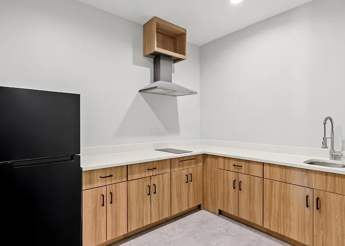 Americas Best Value Inn & Suites Tomball Grand Parkway