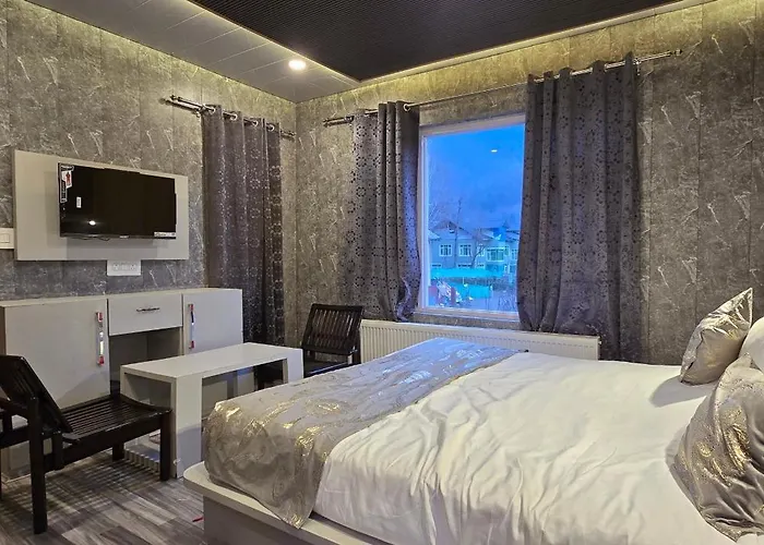 Hotel Heaven Heights