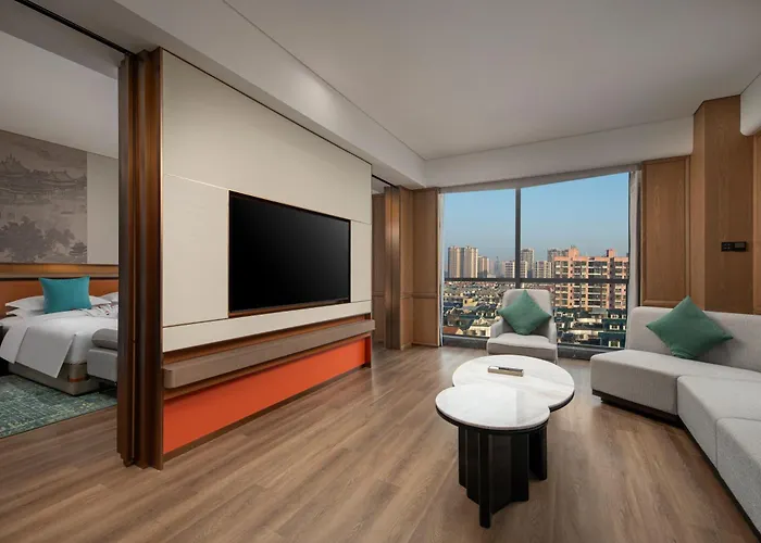 Wyndham Garden Yueyang Center
