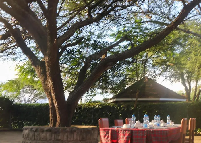 Paran Amboseli Resort