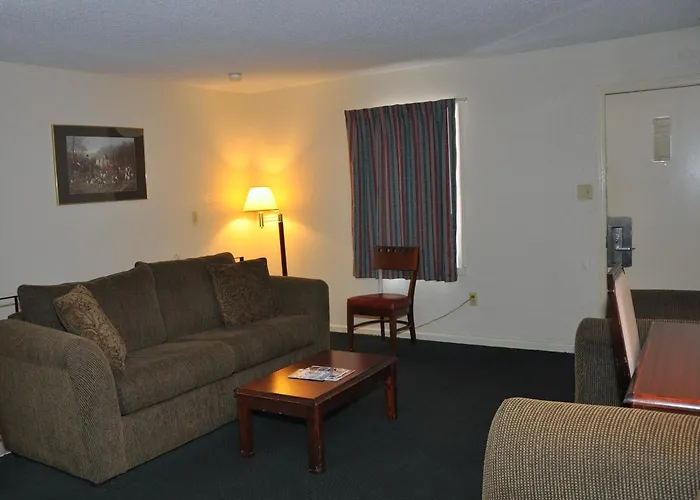 Merrimac Inn And Suite