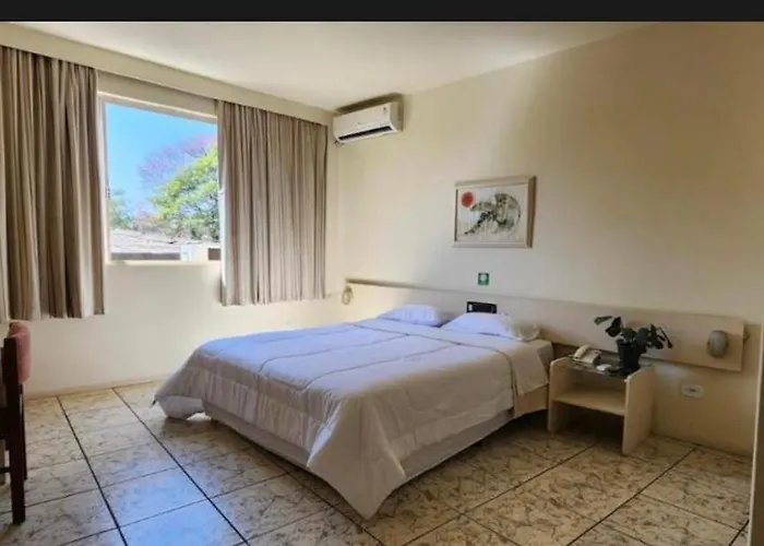 Quarto Hotel Palhano londrina