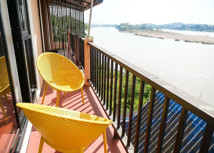 Riverside Houayxay Hotel