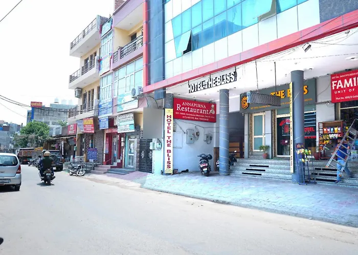 Hotel The Bliss Near Housing Board Chowk Mani Majra Chandigarh