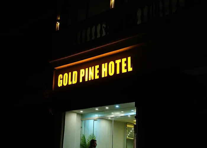 Gold Pine Hotel Mall Road